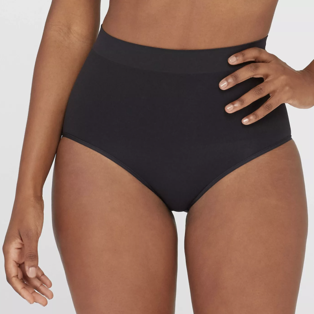 ASSETS BY SPANX Women's Flawless Finish Strapless Cupped Midthigh