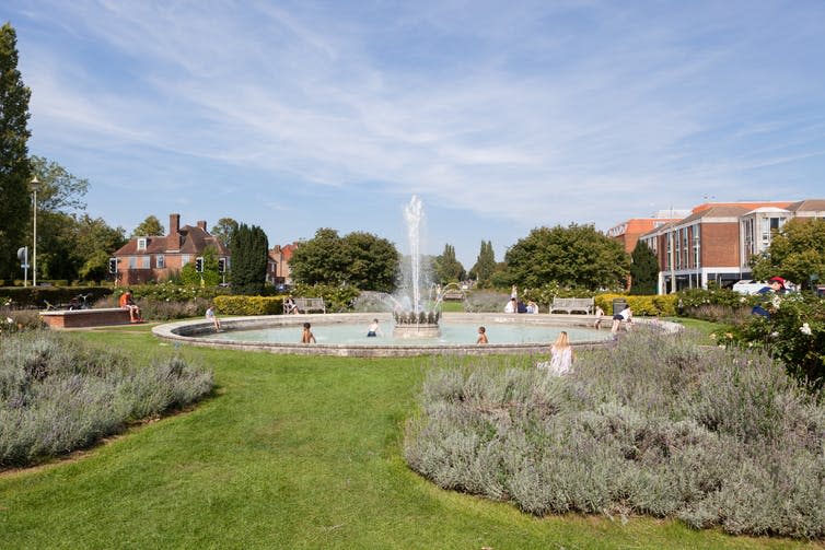 <span class="caption">Welwyn Garden City: a more attractive option.</span> <span class="attribution"><a class="link " href="https://www.shutterstock.com/image-photo/welwyn-garden-city-uk-august-28-1086432290?src=1H2d0zf3f2nVEv0BEUopgA-1-0" rel="nofollow noopener" target="_blank" data-ylk="slk:AC Manley/Shutterstock.;elm:context_link;itc:0;sec:content-canvas">AC Manley/Shutterstock.</a></span>