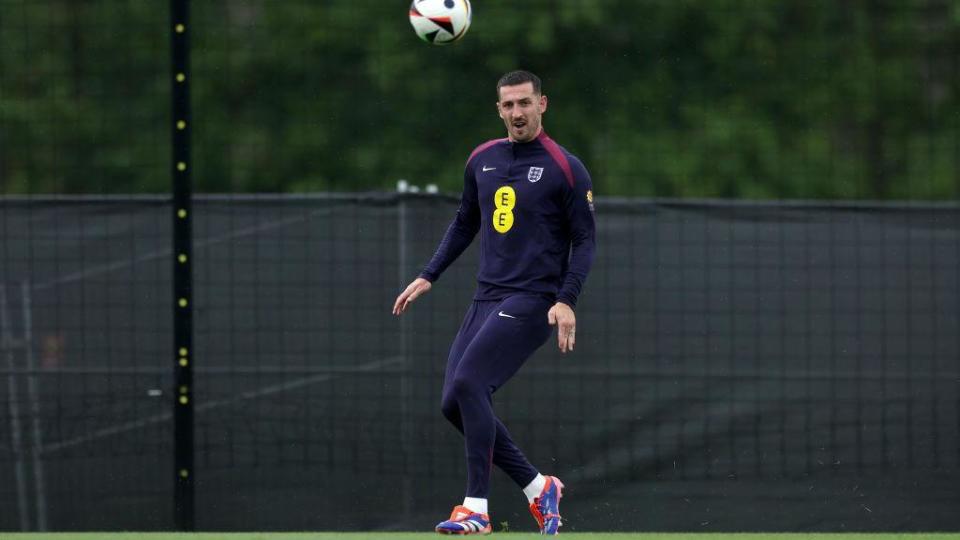 Lewis Dunk in England training