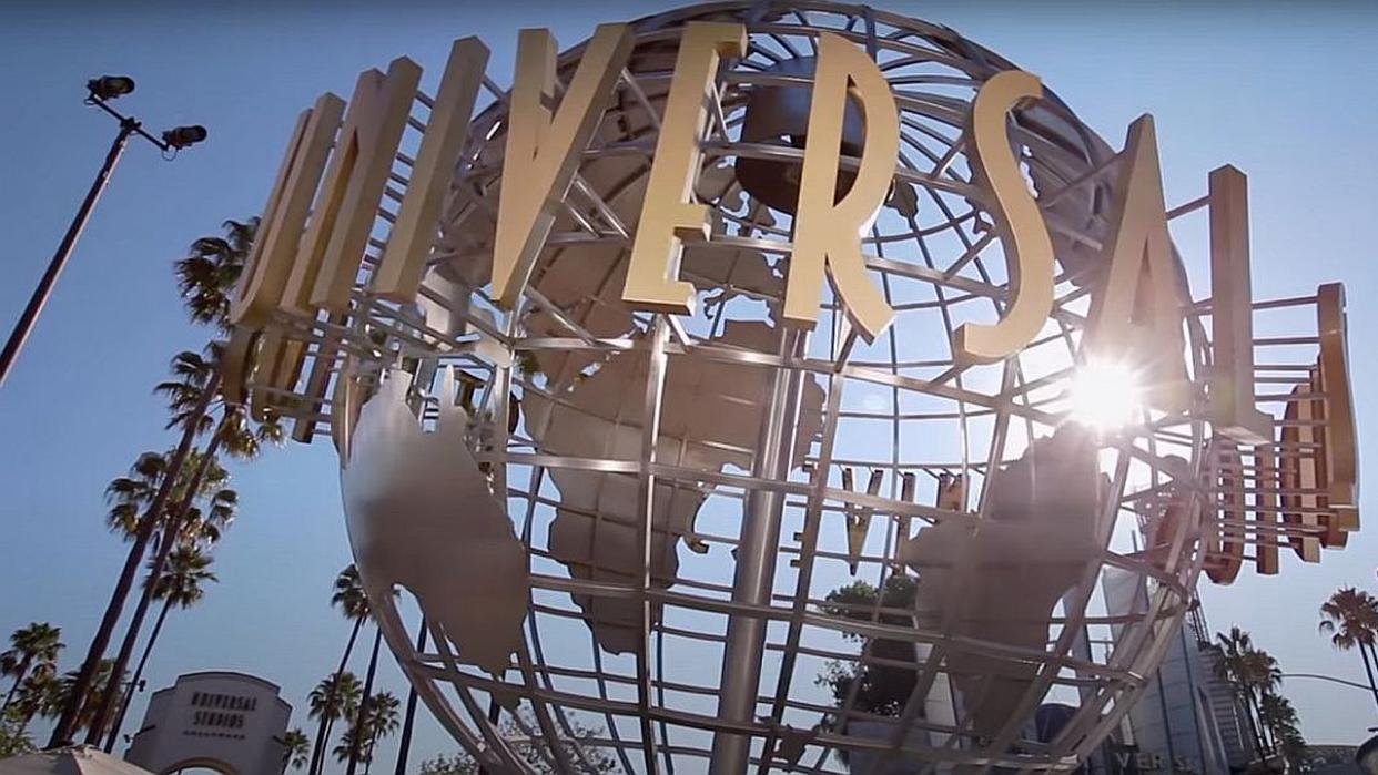  Universal Studios Hollywood globe 