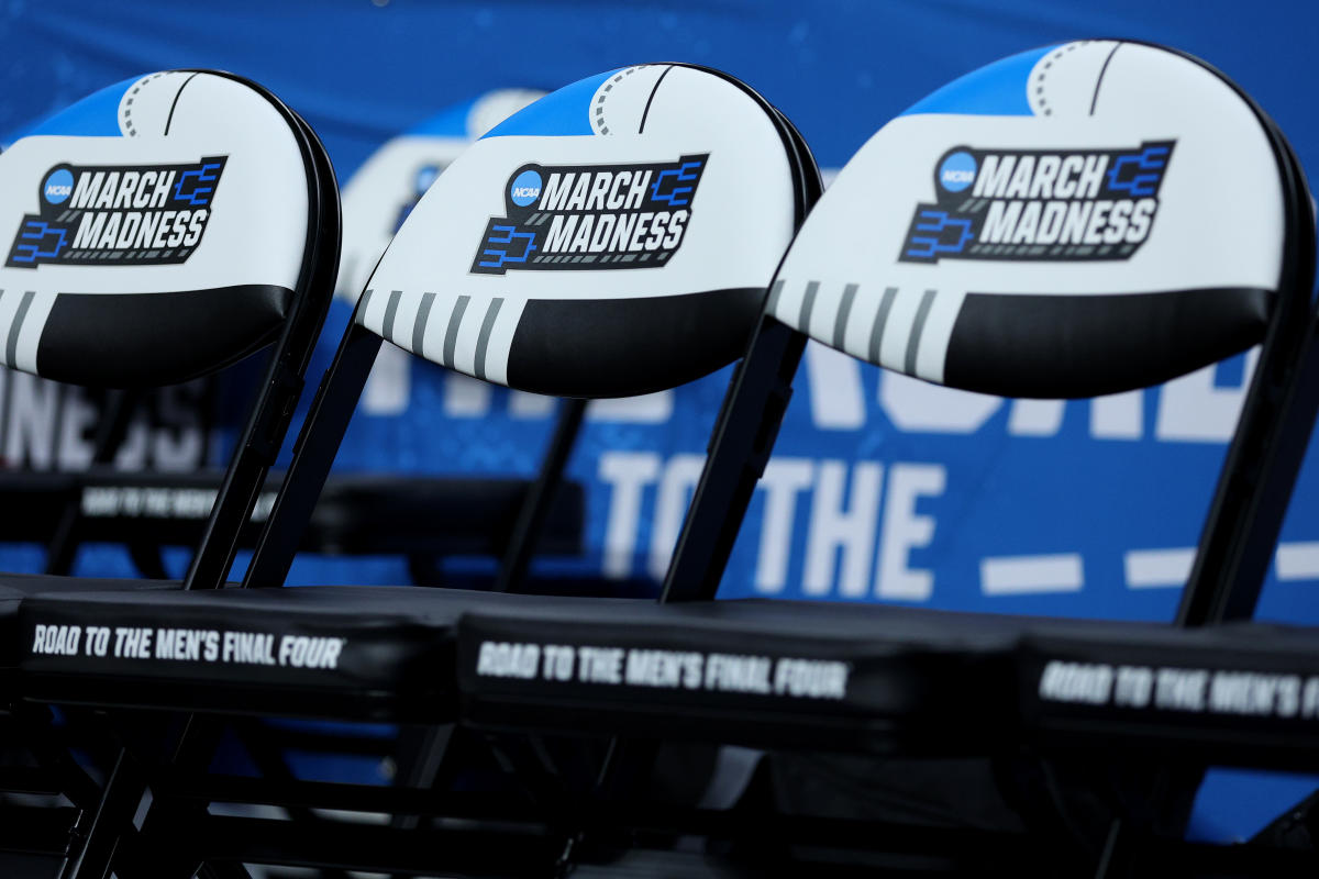 March Madness Sweet 16 schedule, TV times, announcers and more