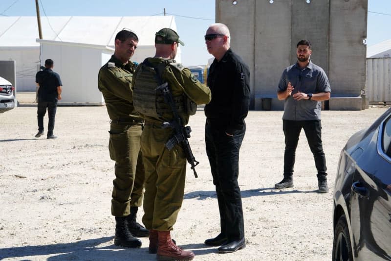 Israeli Minister of Defence Yoav Gallant (R) holds Situation Assessment at the Gaza Border in the Rafah Area. Ariel Hermoni/IMoD/dpa