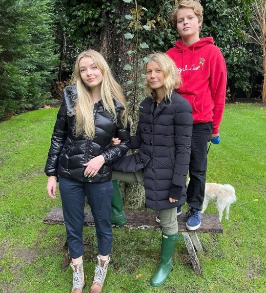 gwyneth paltrow with her kids apple and moses