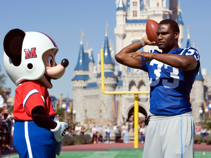 I'm going to Disney World!' — 19 photos of Super Bowl winners who visited  the most magical place on Earth