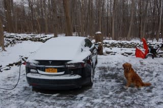 2013 Tesla Model S in winter, Hudson Valley, NY [photo: David Noland]