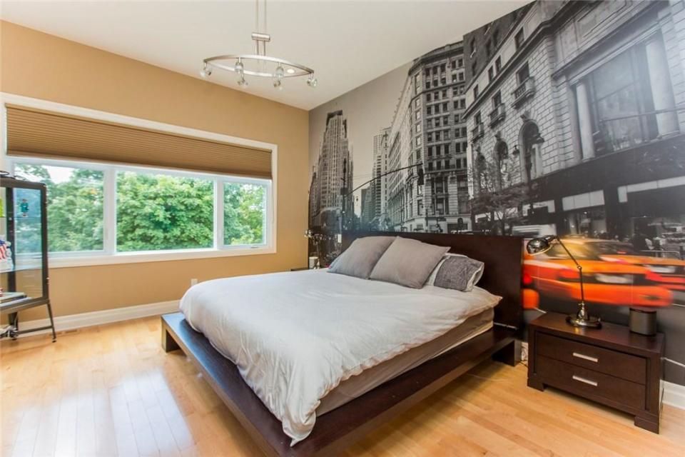 <p><span>546 Hilson Avenue, Ottawa, Ont.</span><br> There are three spacious bedrooms upstairs in the home.<br> (Photo: Zoocasa) </p>