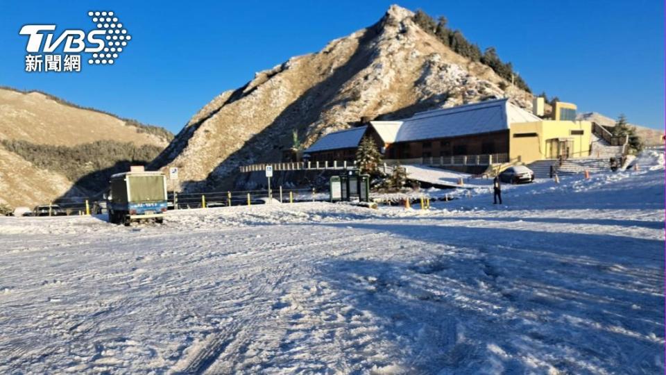 除夕至初一高山可能降雪或冰霰，隨後雪機減。（資料照／TVBS）