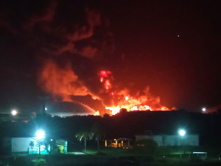 Explosión en el puerto de superpetroleros de Matanzas, en Cuba