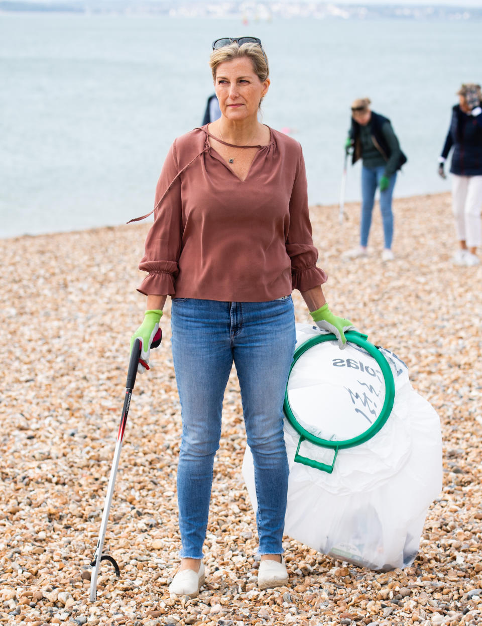 PORTSMOUTH, ENGLAND - SEPTEMBER 20: Sophie, Countess of Wessex takes part in the Great British Beach Clean on Southsea beach on September 20, 2020 in Portsmouth, England. (Photo by Pool/Samir Hussein/WireImage)