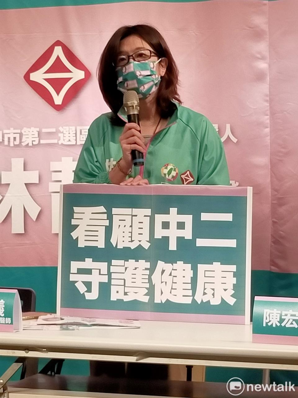 林靜儀說，「我們的說明會，桌上連一杯水都沒有。」   圖:唐復年/攝