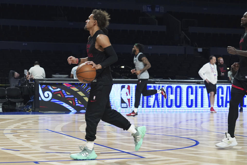 The Atlanta Hawks' Trae Young trains at the CDMX Arena in Mexico City, Wednesday, Nov. 8, 2023. The Hawks will face Orlando Magic at an NBA basketball game on Nov. 9. (AP Photo/Marco Ugarte)