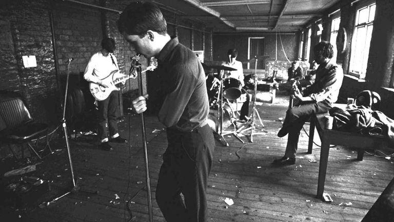 Joy Division en The Factory, inmortalizados por Kevin Cummins