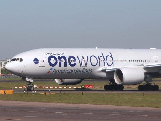 American Airlines oneworld livery.