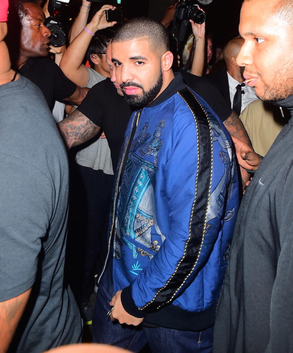 <p>Drake changed out of the tux he wore to present the Michael Jackson Video Vanguard Award to Rihanna, opting for something a bit more comfy. (Photo: Splash)</p>