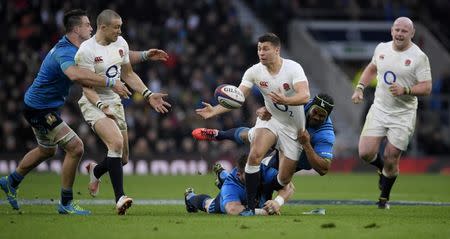 Britain Rugby Union - England v Italy - Six Nations Championship - Twickenham Stadium, London - 26/2/17 England's Ben Youngs attempts to pass the ball to England's Mike Brown Reuters / Toby Melville Livepic