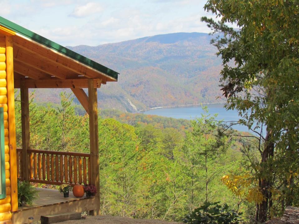 Work and Play in the Smokies: Tallassee, Tennessee