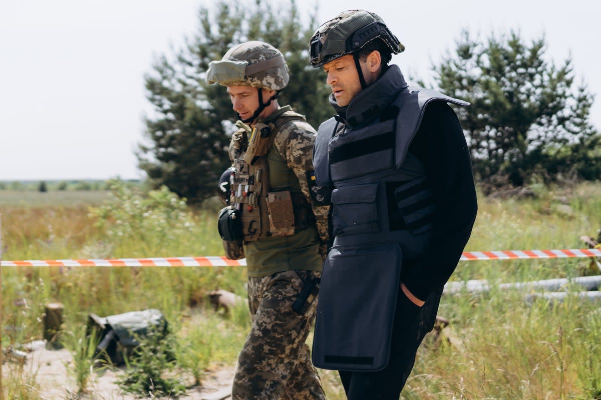  Supernatural's Misha Collins on how volunteers are de-mining Ukraine (UNITED24)