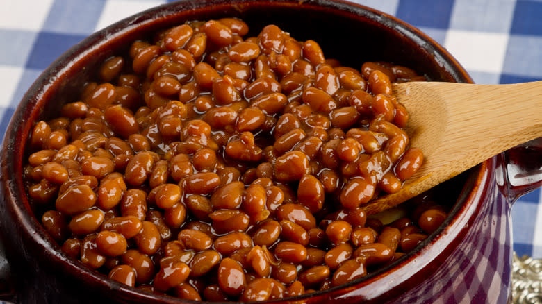 baked beans in a bowl