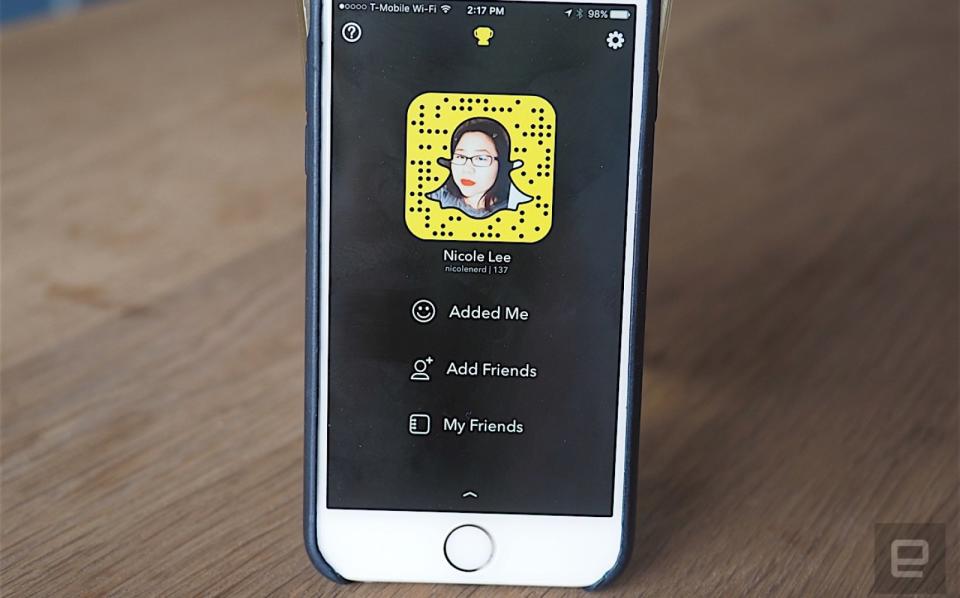 Snapchat has started rolling out a new "Send and Request" location-sharing