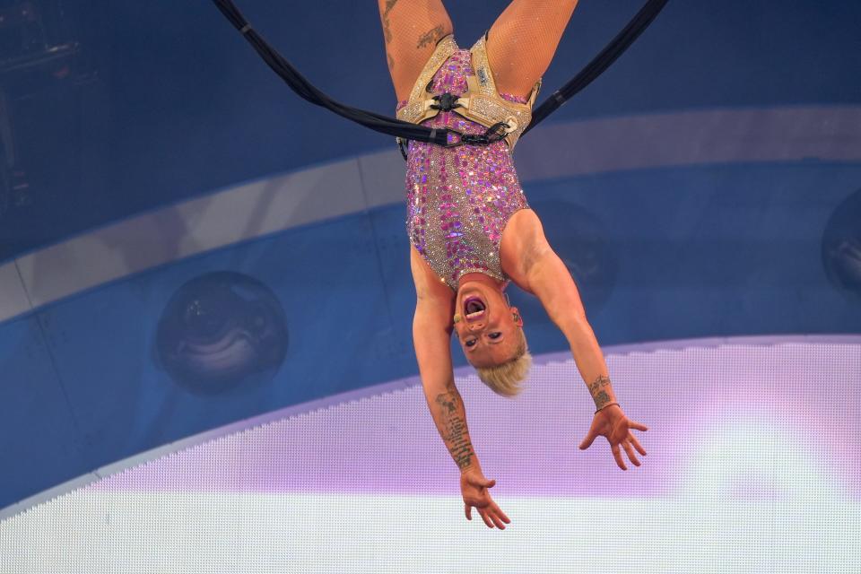 Pink showed off a thrilling display of acrobatics during her Cincinnati show Wednesday.