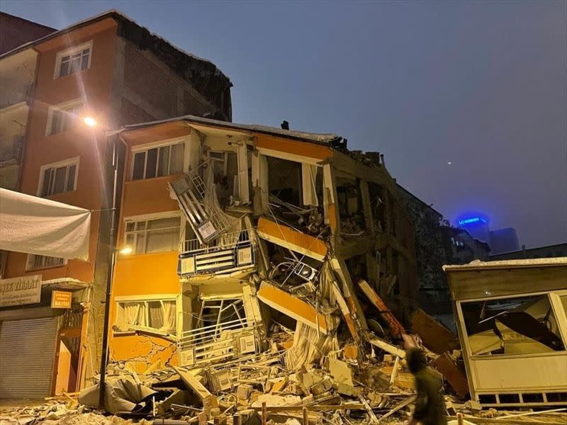 Major earthquake strikes Turkey, Syria; scores dead, many trapped