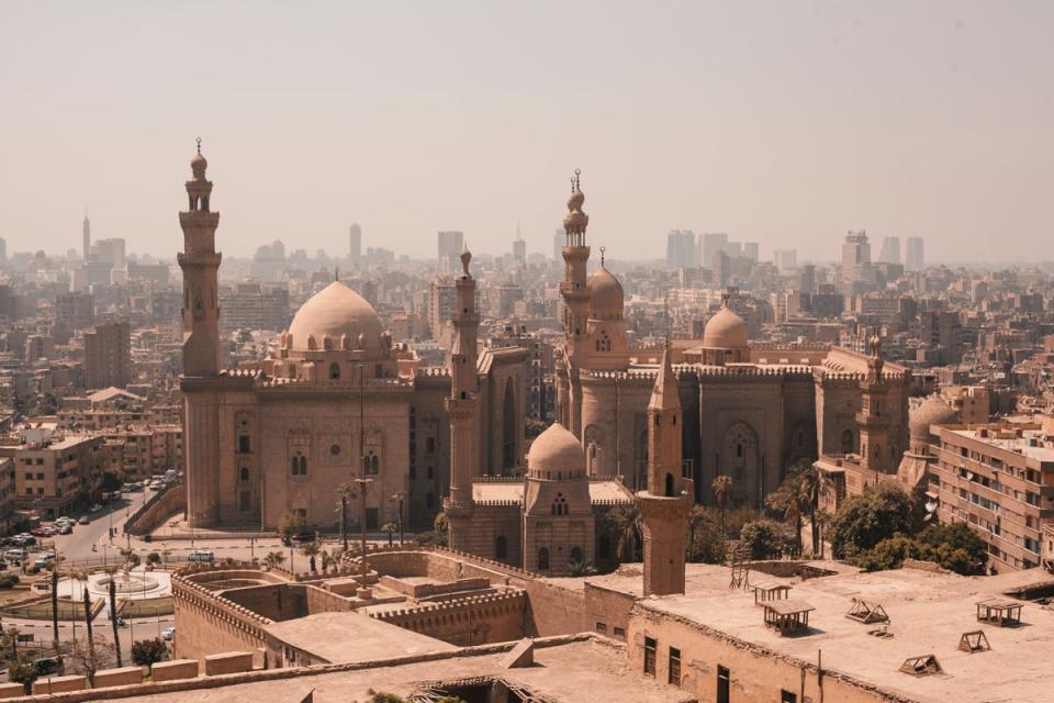 Cairo.  FCDO's advice on visiting the Egyptian capital remains unchanged (Omar Elsharawy / Unsplash)