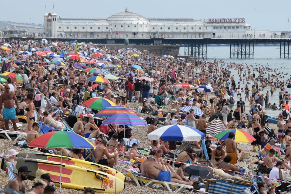 Partes de Inglaterra disfrutarán de una mini ola de calor, con temperaturas que alcanzarán los 21 ° C (Getty)