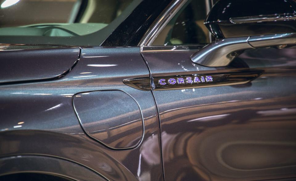 See Photos of the 2020 Lincoln Corsair Grand Touring Hybrid
