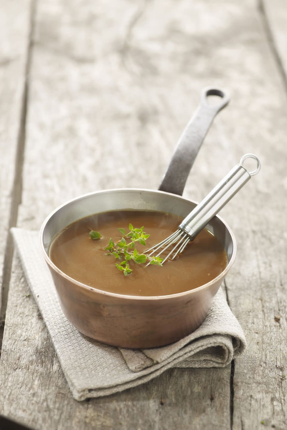 Sweet Onion & Herb Gravy