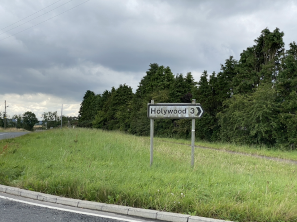 Holywood - Traffic Sign - Belfast Suburb