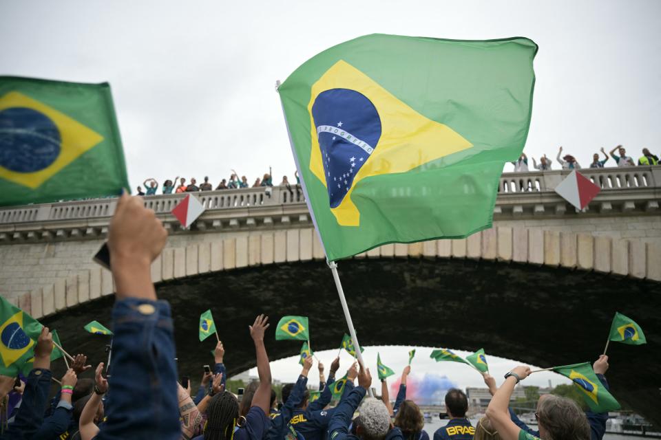 Some of the teams have their own boats, but some share (POOL/AFP via Getty Images)