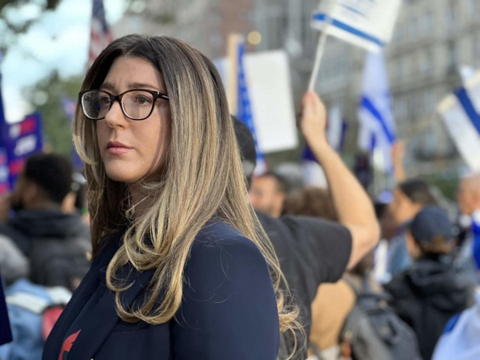 Julia Wax at a protest outside Columbia University. (Jean Lee / NBC News)