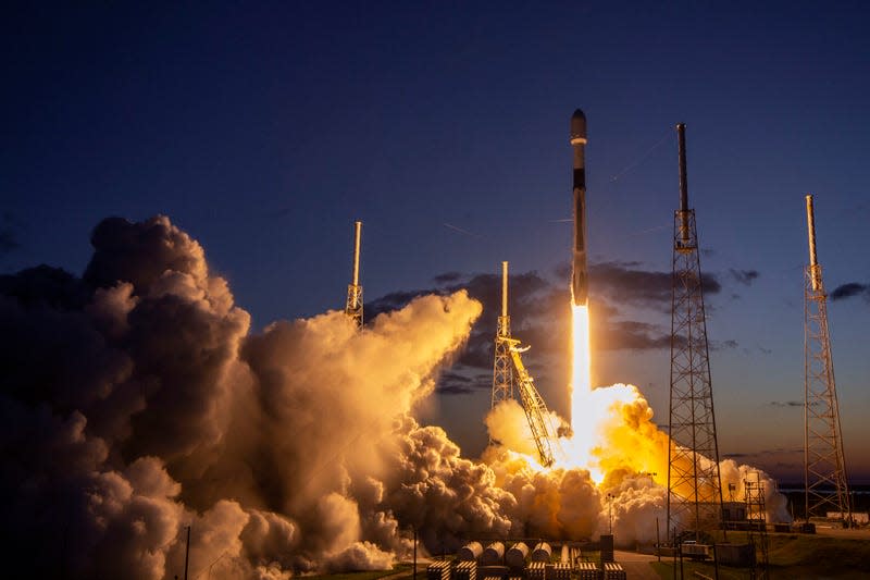 Launch of SpaceX Falcon 9 for Intelesat G-33/G-34 mission on October 8, 2022.