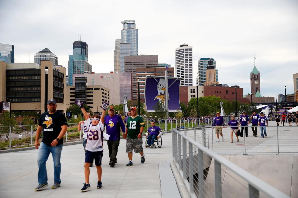 <p>Fans enter US Bank Stadium prior to the stadium’s inaugural game between the Green Bay Packers and the Minnesota Vikings on September 18, 2016 in Minneapolis, Minnesota. (Photo by Jamie Squire/Getty Images) </p>