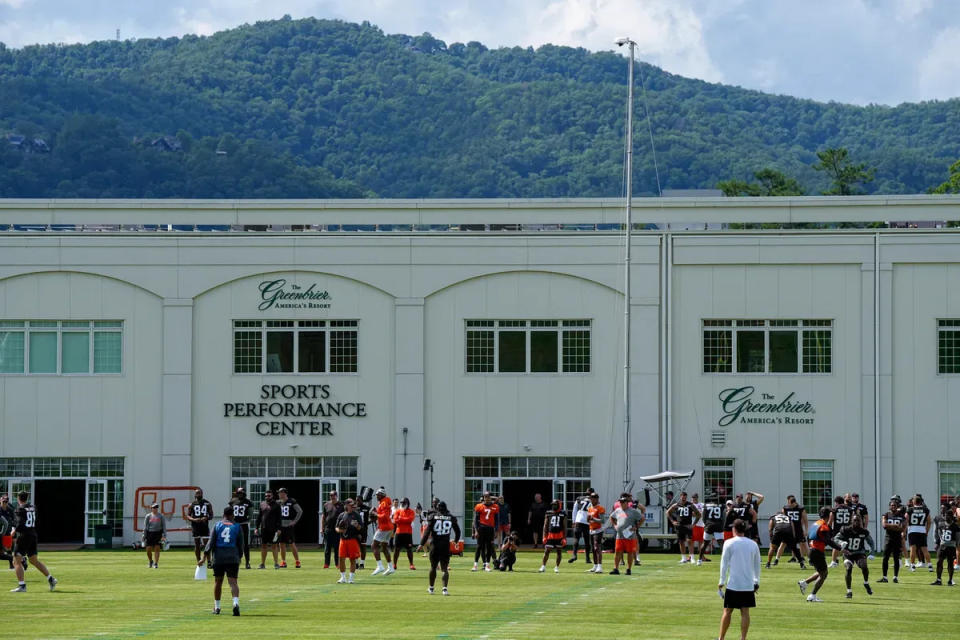 Browns players work out at The Greenbrier Sports Performance Center in White Sulphur Springs, W.Va., on Saturday, July 22, 2023.