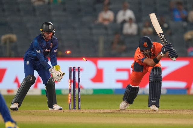 Aryan Dutt is bowled by Adil Rashid