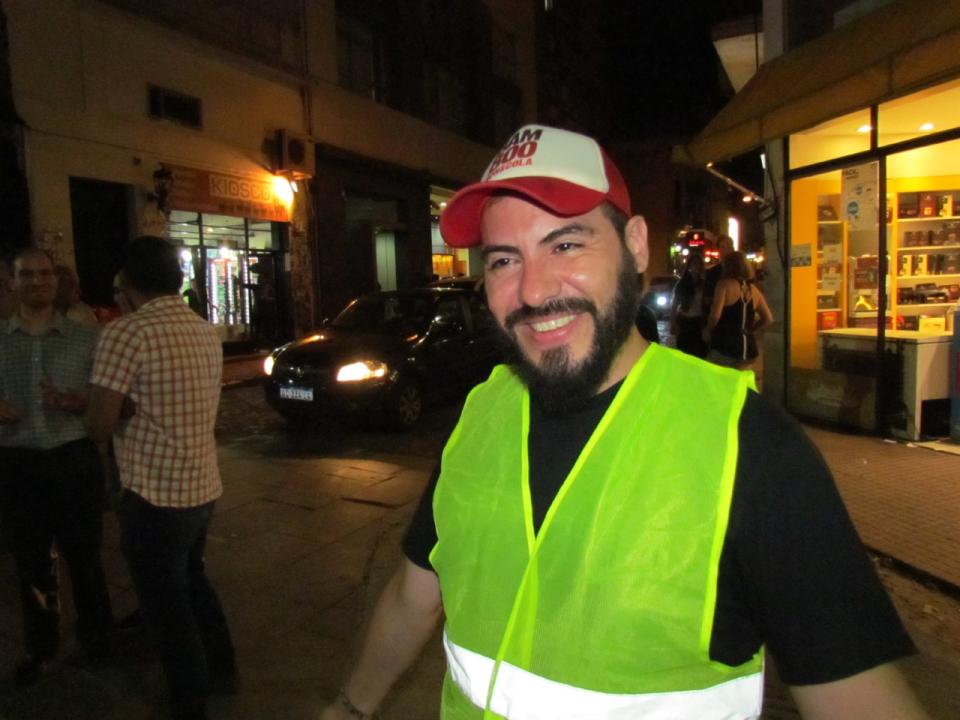 Argentine yellow-vest protestor Ricardo Medina. Photo: Tom Belger / Yahoo Finance UK.