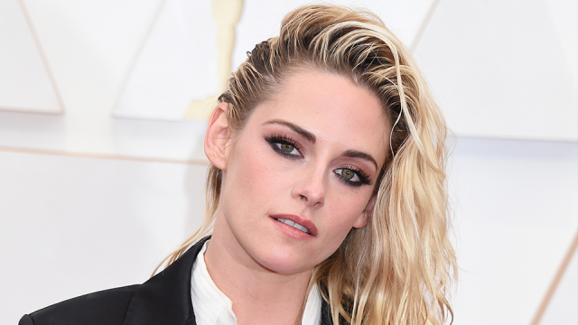 This Kristen Stewart-Approved Mascara Volumizes So Well, It 'Looks