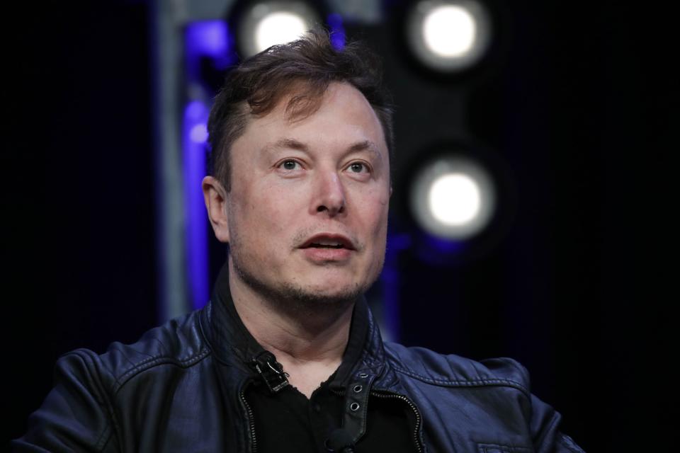 Tesla-Chef Elon Musk kämpft mit Lieferketten-Problemen. - Copyright: Anadolu Agency via Kontributor / gettyimages