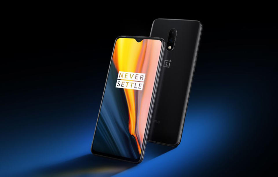 The OnePlus 7 with 8GB RAM and 256GB storage is priced at RM2,199 for Mirror Grey and RM2,299 for Amber Red. — Picture by OnePlus via SoyaCincau