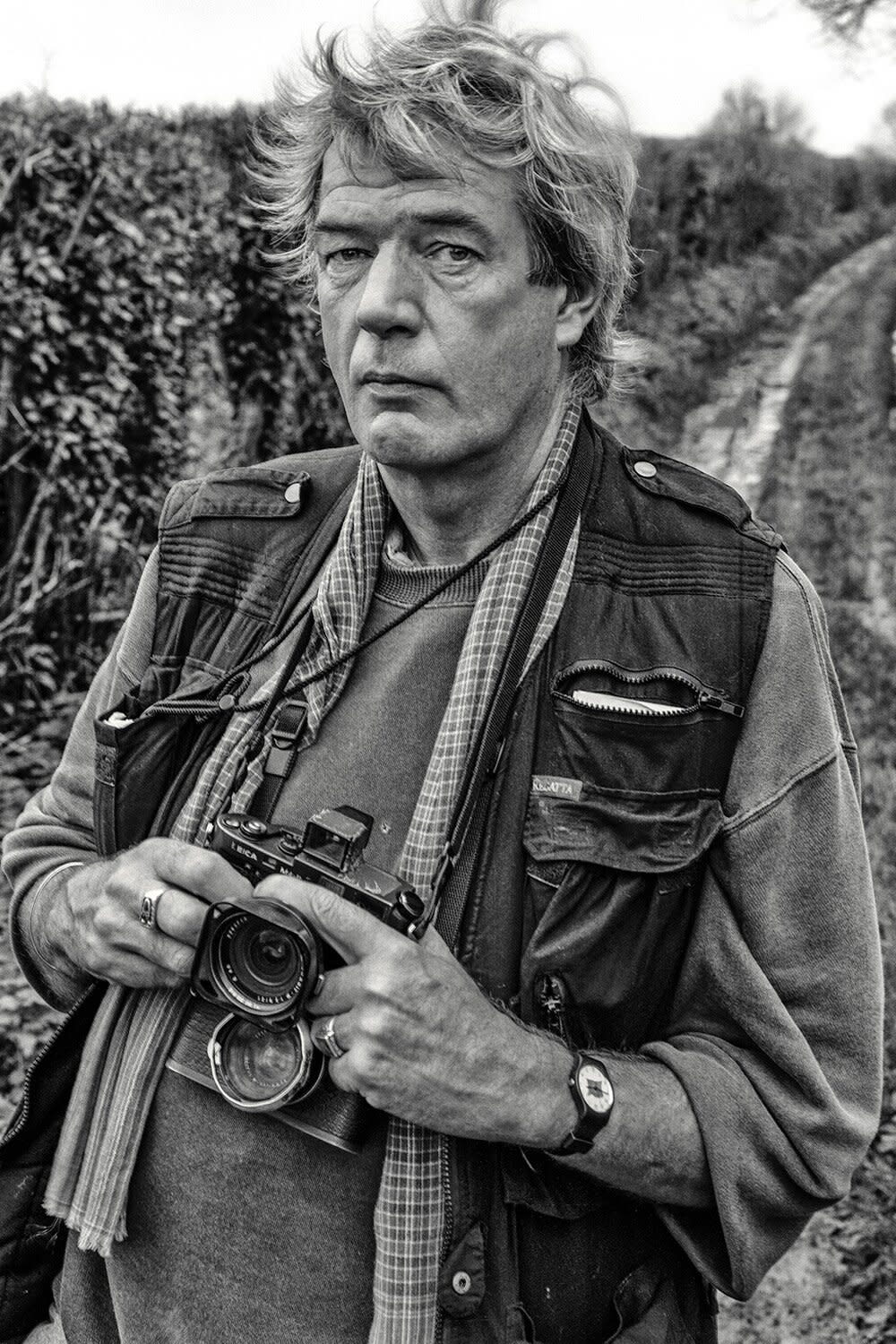 HAMPSHIRE, ENGLAND, UK - 1995 : Highly acclaimed British war photographer, Tim Page (25 May 1944), celebrated for his work as a freelance accredited press photographer in Vietnam and Cambodia during the 1960's and in particular for his coverage of the Vietnam War in which he was injured 4 times, Depicted by American actor Dennis Hopper in Francis Ford Coppola's epic 1979 film, Apocalypse Now, he now lives in Brisbane, Australia. (Photo by Derek Hudson / Getty Images)