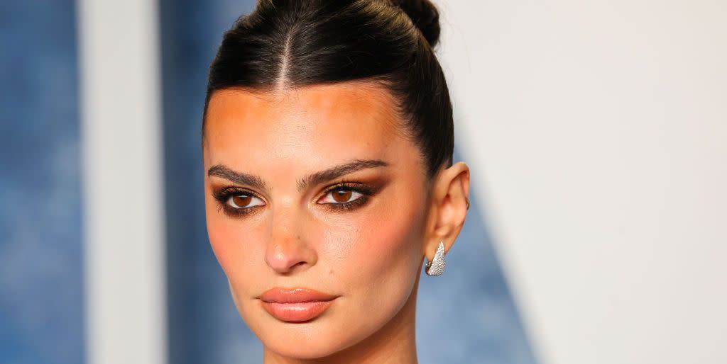 emily ratajkowski debuts new micro fringe at the met gala