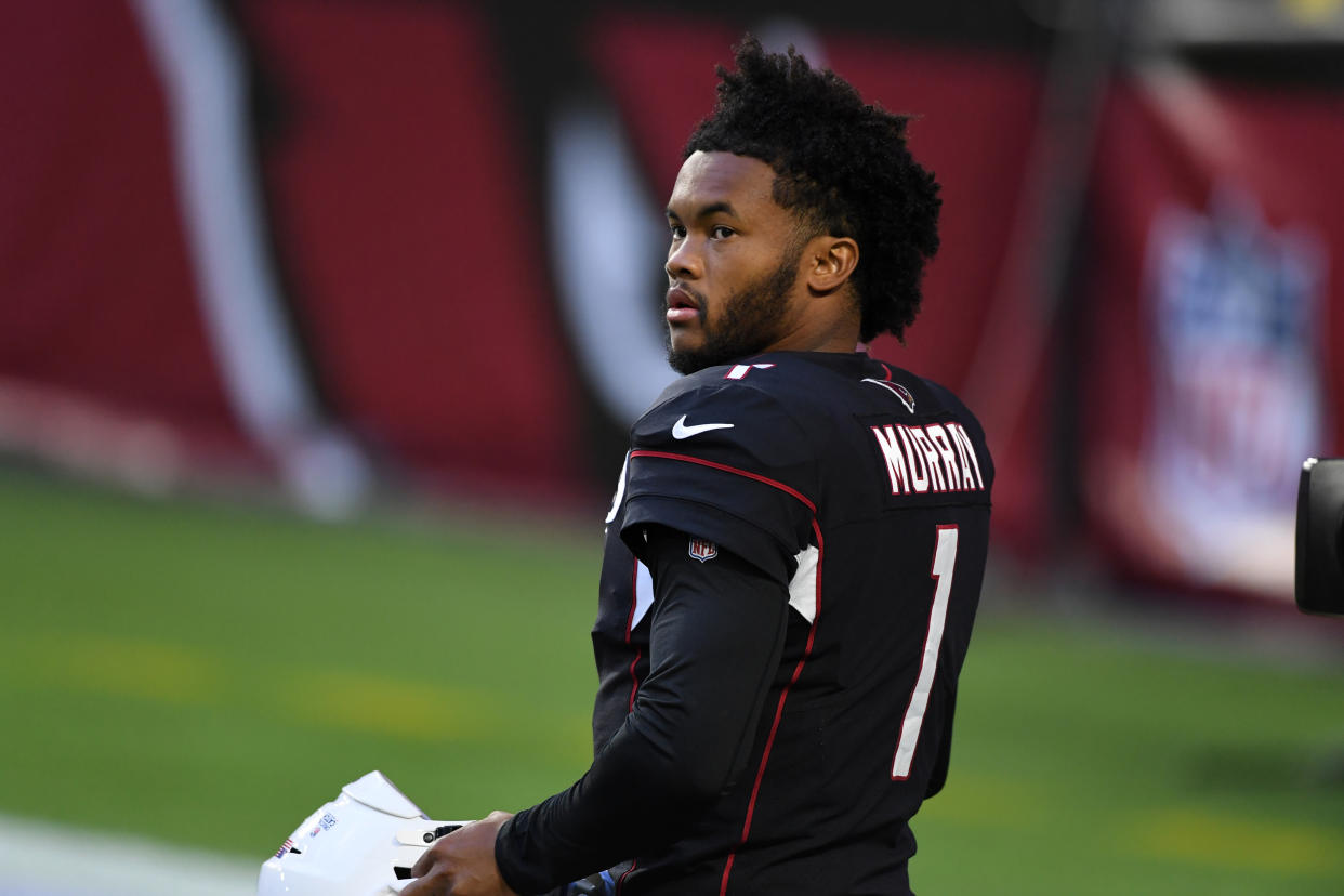 GLENDALE, ARIZONA - OCTOBER 25: Kyler Murray #1 of the Arizona Cardinals prepares for a game against the Seattle Seahawks at State Farm Stadium on October 25, 2020 in Glendale, Arizona. (Photo by Norm Hall/Getty Images)