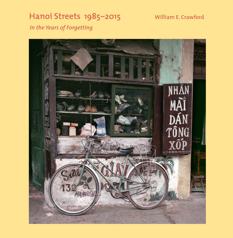 <p>“Hanoi Streets 1985-2015” book cover </p>