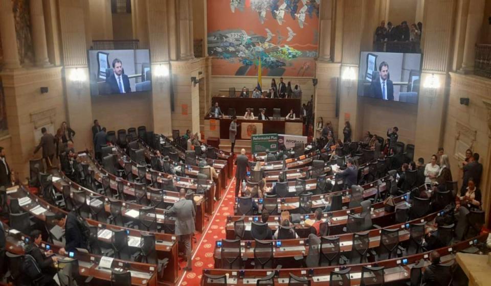 Mientas la reforma a la salud ya inició debates, la pensional se mantiene en la construcción de su ponencia. Foto: Valora Analitik.