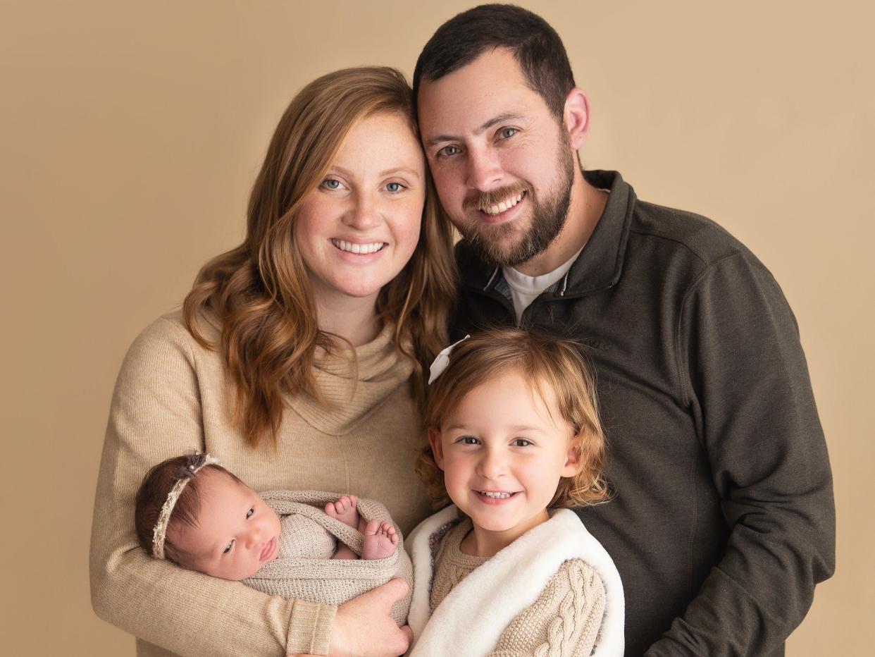 Baby makes history after being born from embryo frozen 27 years ago (Haleigh Crabtree Photography / www.haleighcrabtreephotography.com)