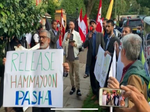 London: PoK activists hold protest on arrival of Pakistan foreign minister Shah Mehmood Qureshi