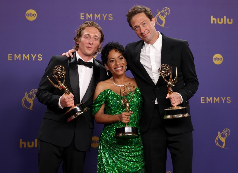 Jeremy Allen White, Liza Colon-Zayas, Ebon Moss-Bachrach