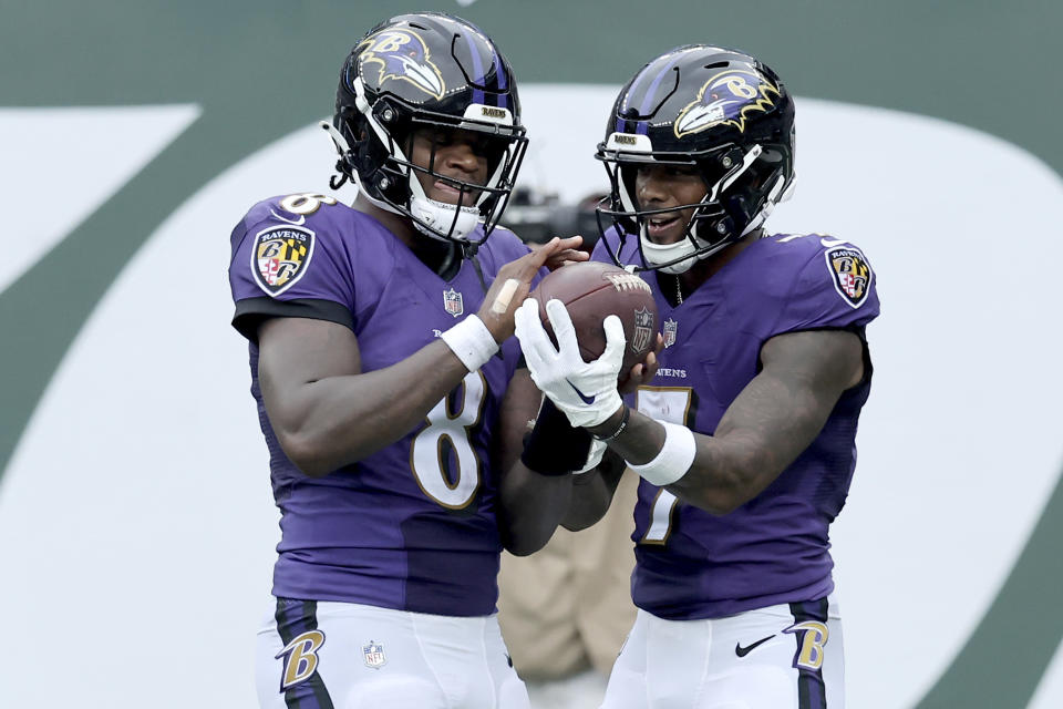 Rashod Bateman (7), NFL Genel Müdürü Eric D'Costa tarafından yapılan yorumlar için alkışlarda Lamar Jackson'dan ismen olmasa da bahsetti.  (Brad Penner/AP Fotoğrafı, Panini)