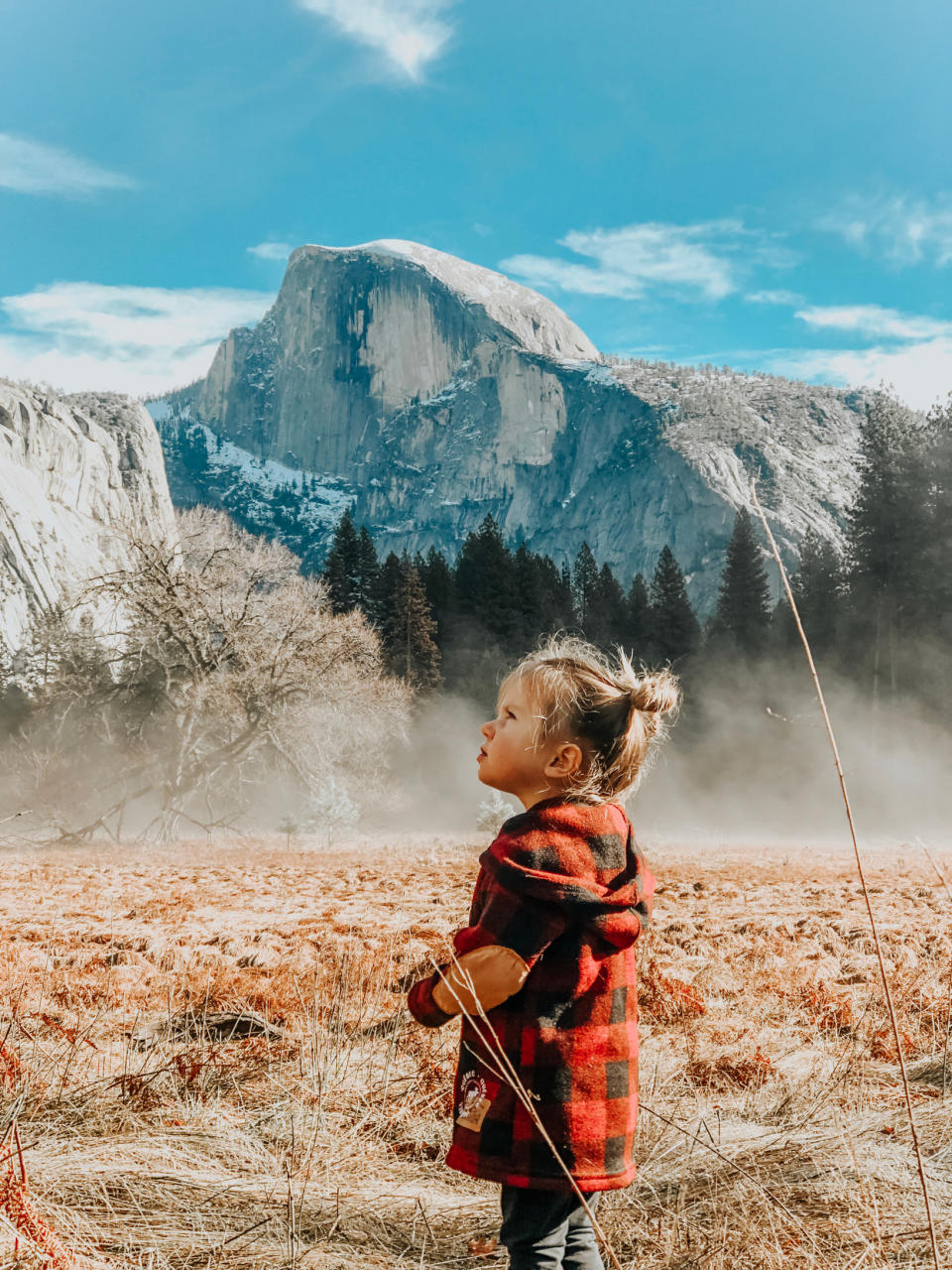 <p>Un gran retrato que es capaz de reflejar al mismo tiempo la personalidad de la niña y cómo experimenta lo que le rodea. El fondo ayuda a proporcionar contexto.<br>Foto Apple/<a rel="nofollow noopener" href="https://www.instagram.com/liz.scarrott/" target="_blank" data-ylk="slk:Elizabeth Scarrott;elm:context_link;itc:0;sec:content-canvas" class="link ">Elizabeth Scarrott</a> </p>